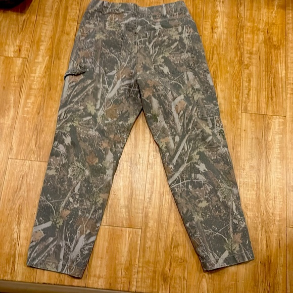 Abercrombie & Fitch Athletic Loose. 29W 30L - Picture 2 of 2